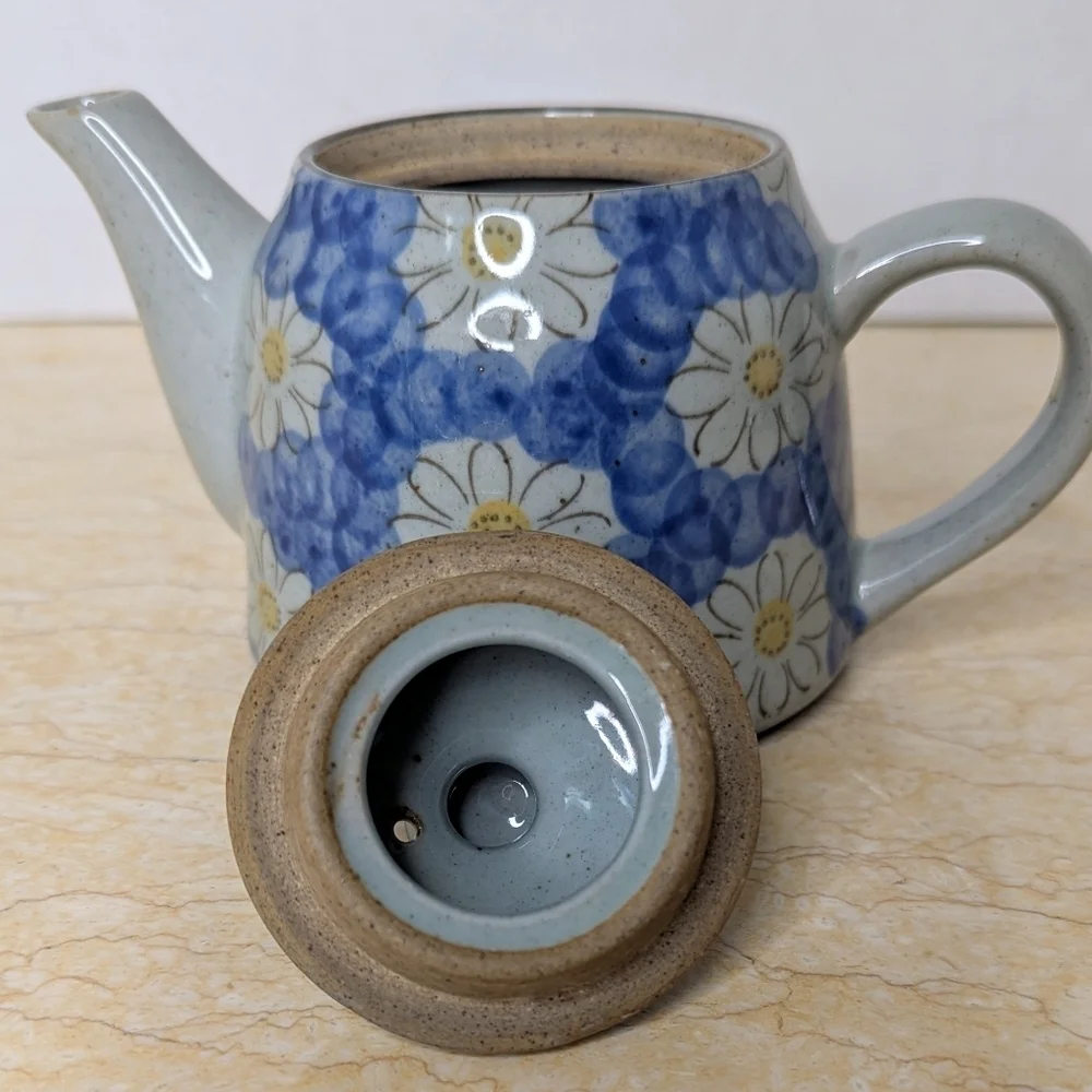 Vintage Ceramic Chinese Blue Daisy Floral Lidded Teapot Cottagecore